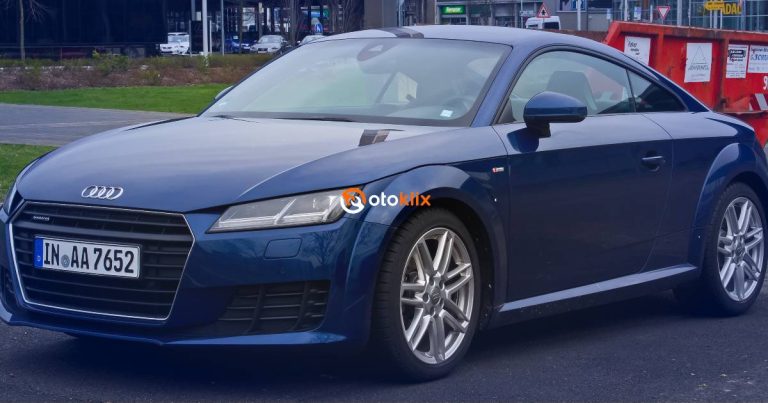 Mobil Audi TTS Coupe: Desain Sporty dan Performa Tangguh