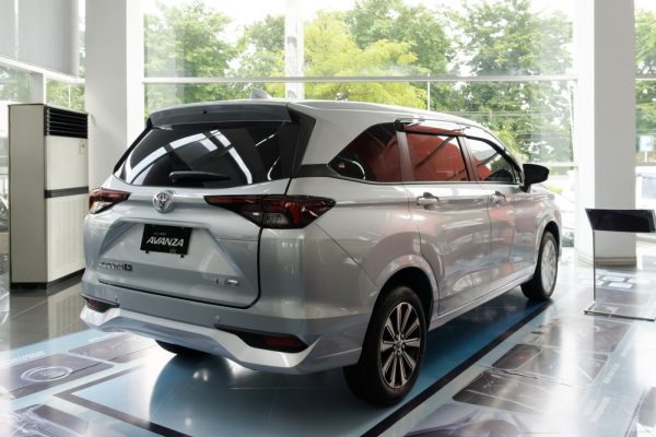 Mobil Toyota Avanza: Kendaraan MPV Terpercaya dan Hemat Bahan Bakar