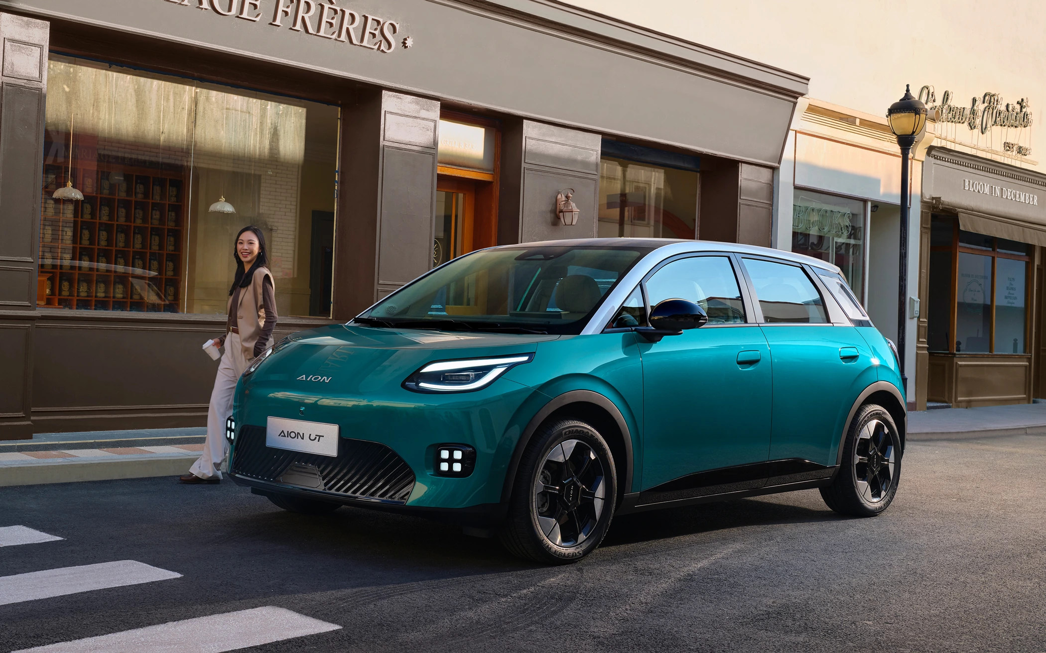 Gambaran Lengkap Mobil GAC Aion UT: Fitur dan Spesifikasi Utama