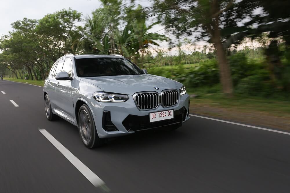 Mobil BMW X3: Kendaraan SUV Premium dengan Performa Tinggi