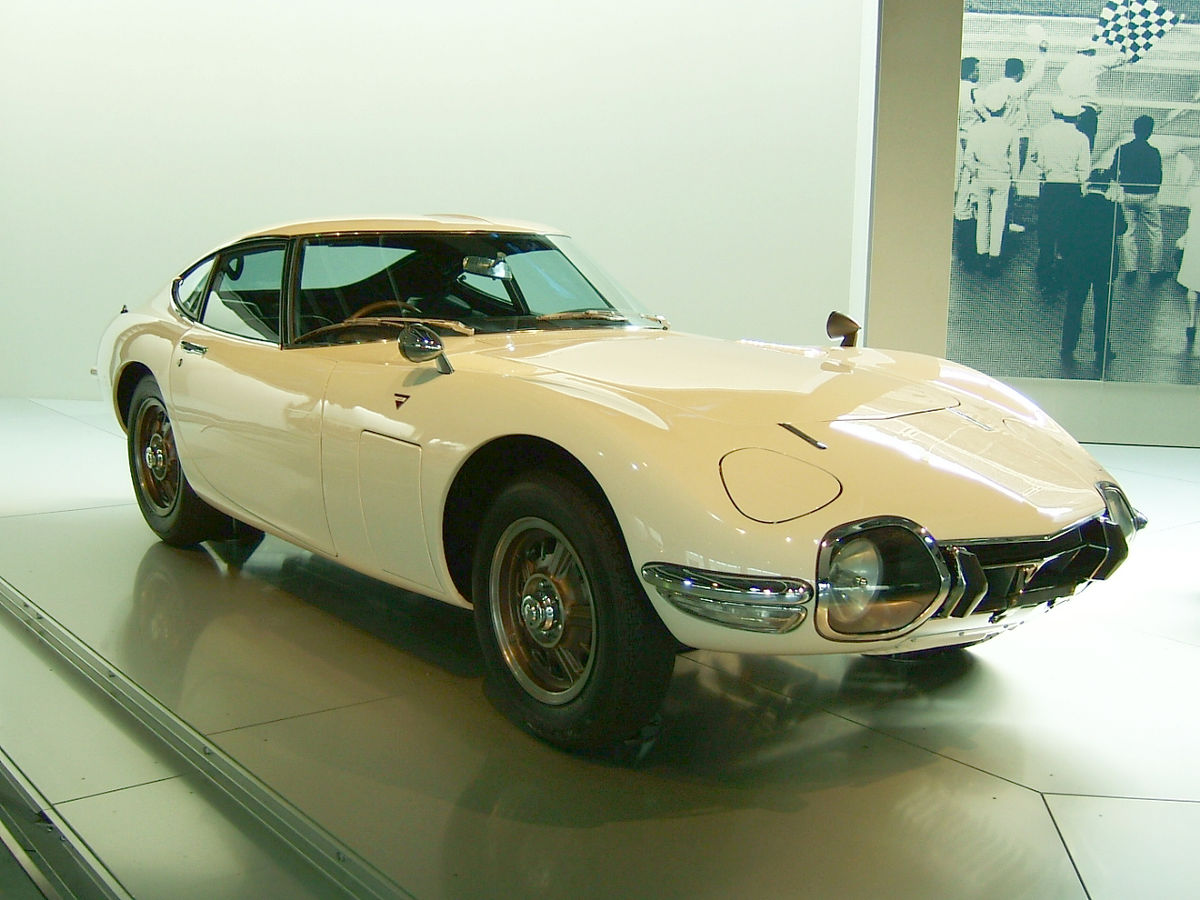 Mobil Toyota 2000GT: Ikon Mobil Sport Klasik Jepang