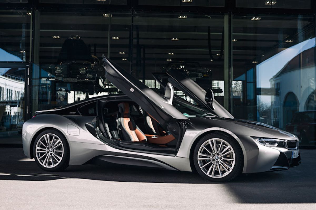 Mobil BMW i8: Kendaraan Sport Hybrid Modern dan Ramah Lingkungan