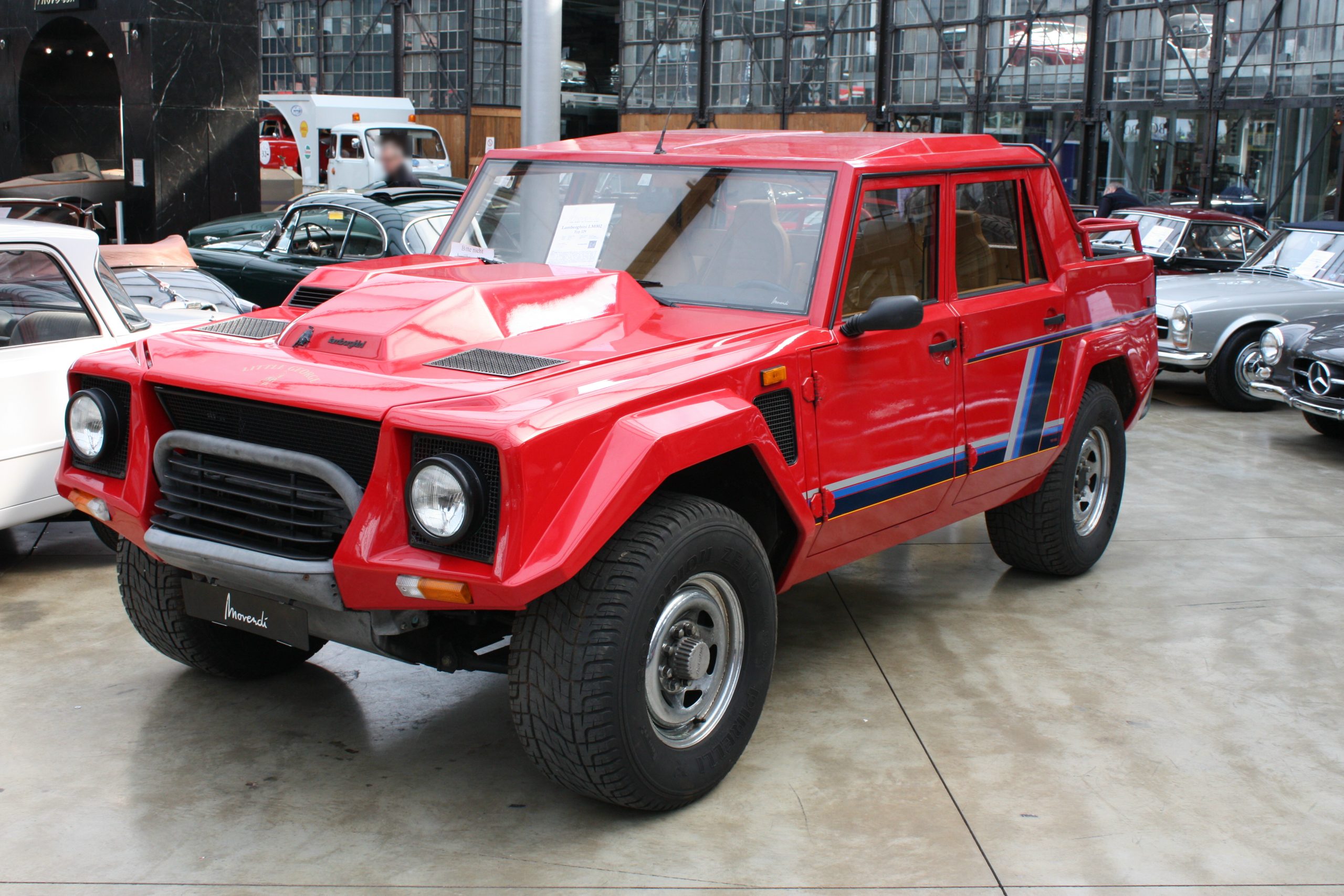 Mobil Lamborghini LM002: SUV Super Sport Legendaris