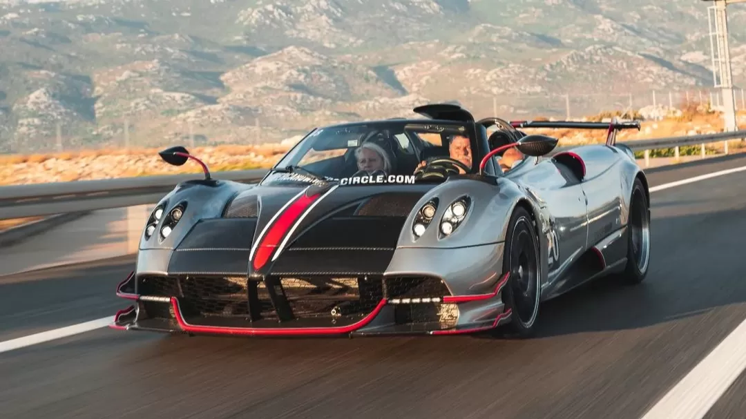 Mobil Pagani Huayra Roadster BC: Supercar Eksklusif dan Mewah